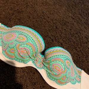 Strapless bathing suit